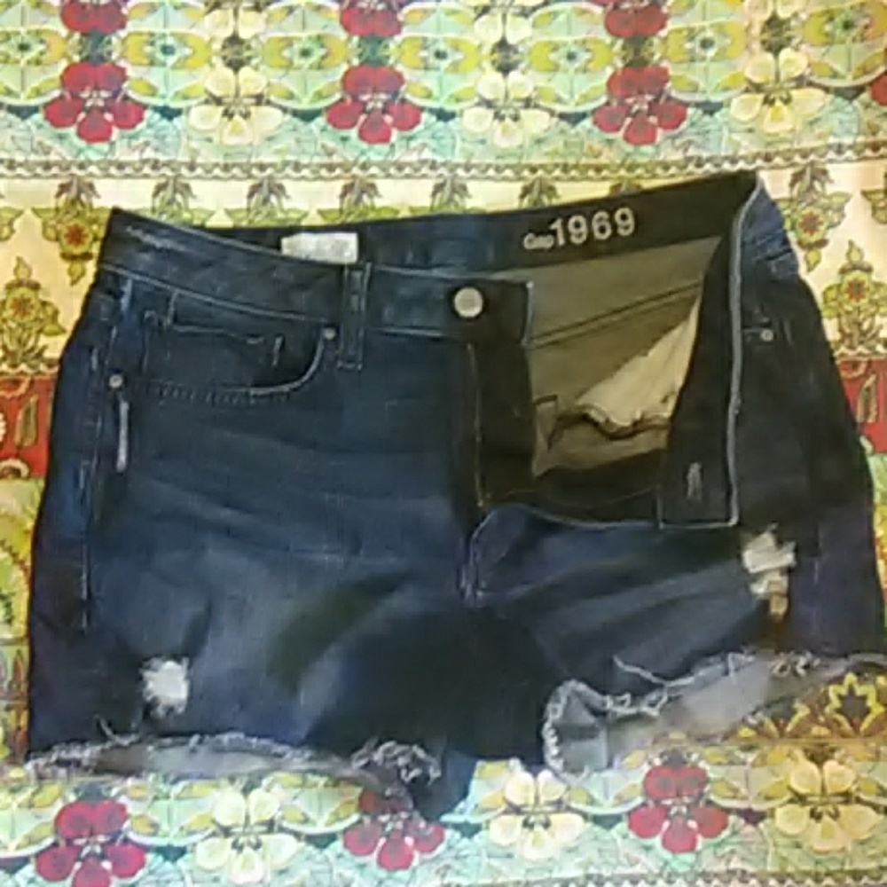 GAP Women's Slim cut-offs denim